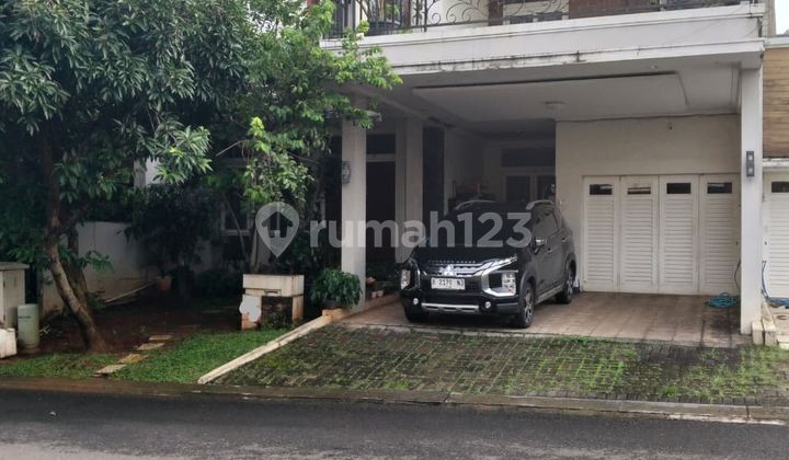 Rumah Rapi Cantik di Kota Wisata Cibubur Rumah Rapi Cantik di Kota Wisata Cibubur