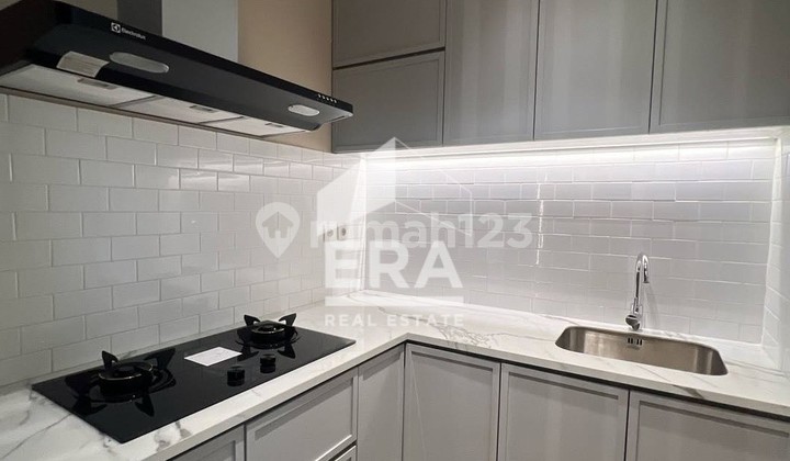 Dijual Rumah 3 Lantai Semi Furnished di Semayang Asya - Jgc Jakarta Timur Harga Nego Sampai Jadi 2