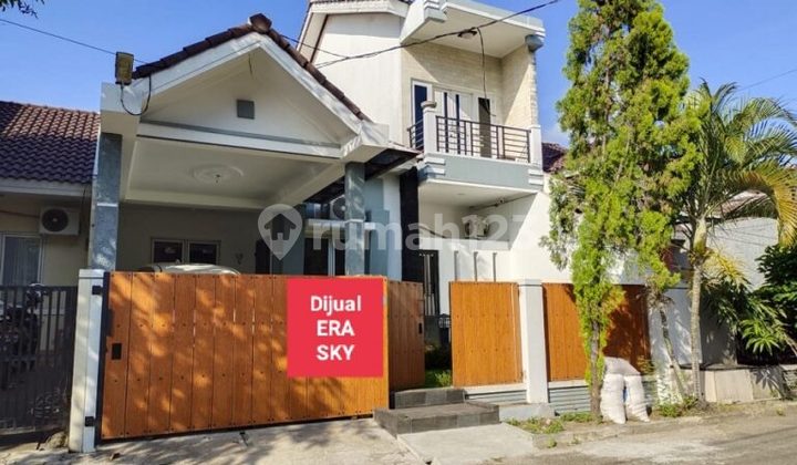 Beautiful Ready-to-Live House for Sale in Green Boulevard