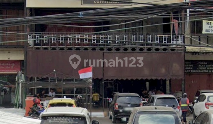 Ruko Mewah Poros Jalan Provinsi Row 6 Mobil