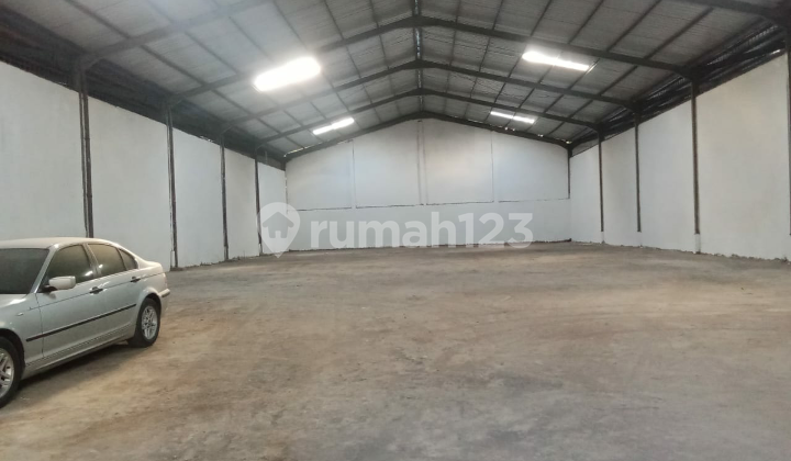 Provincial Road Axis Warehouse Near Airport Provincial Road Axis Warehouse Near Airport