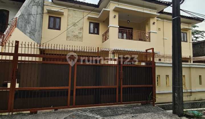 Rumah Mewah Murah Billy & Moon