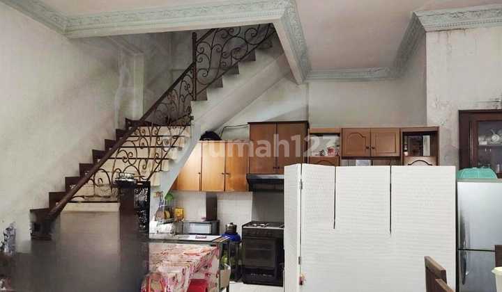 Rumah Bagus Siap Huni 2,5 Lantai di Citra Garden 2 - Jakarta Barat