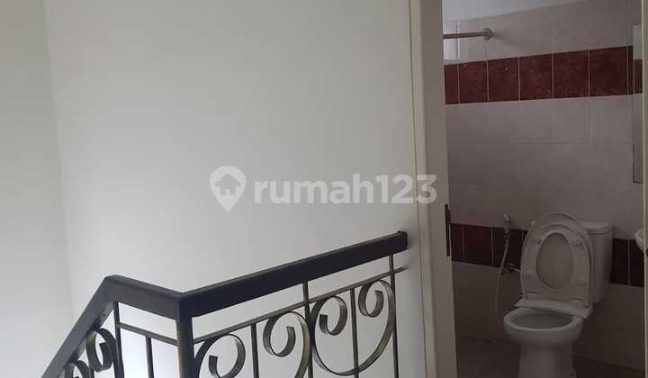 Rumah Minimalis Modern 2 Lantai Siap Huni di BSD Golden Viena, Tangerang 2