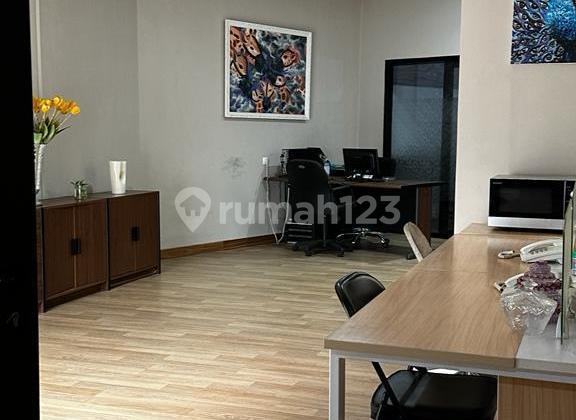Rumah Bagus bisa untuk Kantor, Resto, Kafe Dll di Lokasi Strategis di Menteng - Jakarta Pusat