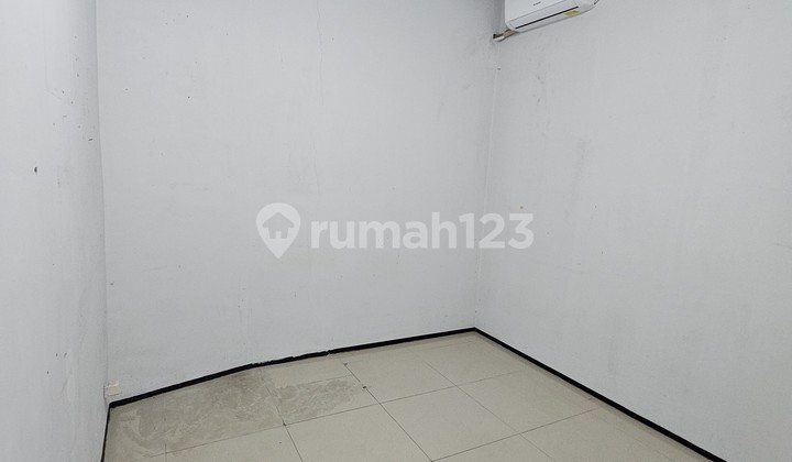 Rumah Sewa Bagus Siap Huni di Meruya Selatan, Jakarta Barat 2