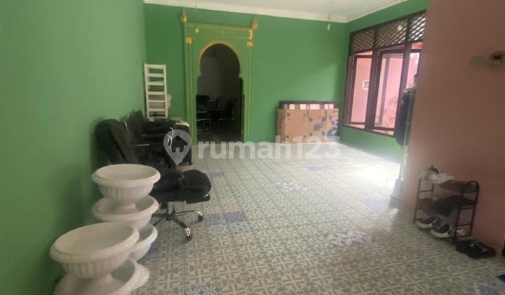 Sewa Rumah Studio Indah Lokasi Strategis Ada Swimming Pool di Kemang, Jakarta Selatan