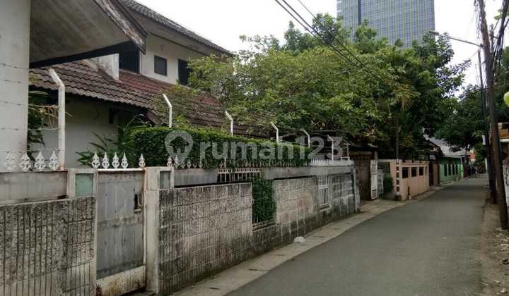 Rumah Strategis Dijual di Setiabudi - Dekat Akses Tol Gatot Subroto, Cawang & Jagorawi !!