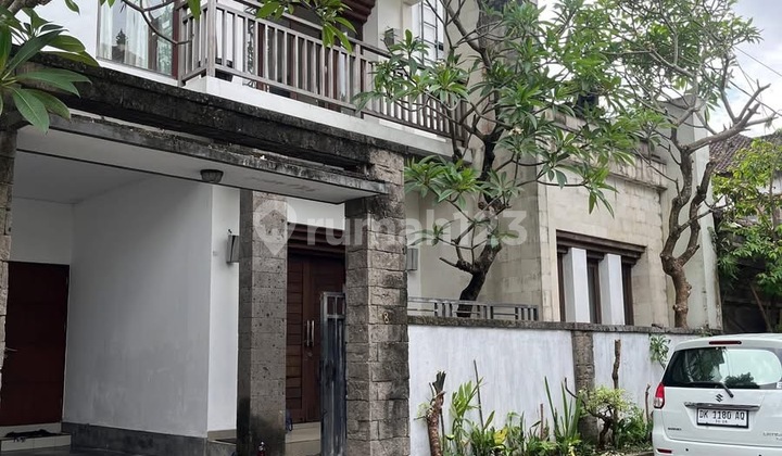 Rumah 2 Lt Dekat Dengankampus Warmadewa di Denpasar Timur