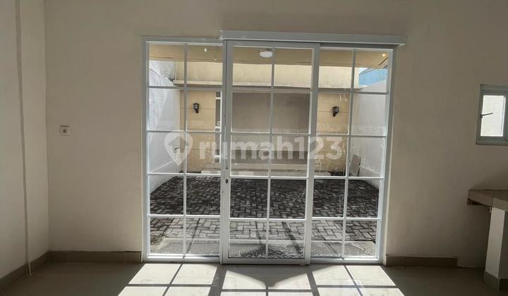 Simple Minimalist House Near Munggu Beach in Canggu