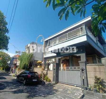 Simple Minimalist 2-Story House in Central Gatsu