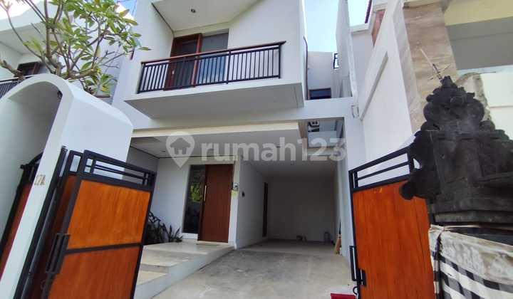 Rumah 2 Lt Scandinavian Dekat Dengan Icon Mall Sanur 