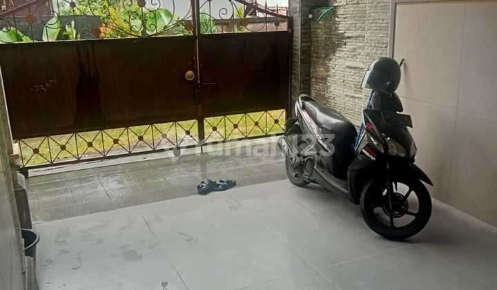 Simple 2-Story House Style Close to Living Word East Denpasar 2