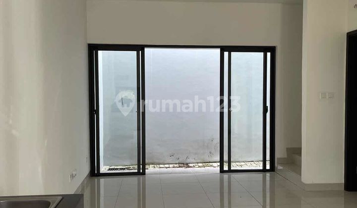 DIJUAL RUGI DIBAWAH PASARAN WISTERIA 7X12 SIAP HUNI LOKASI DEPAN TAMAN