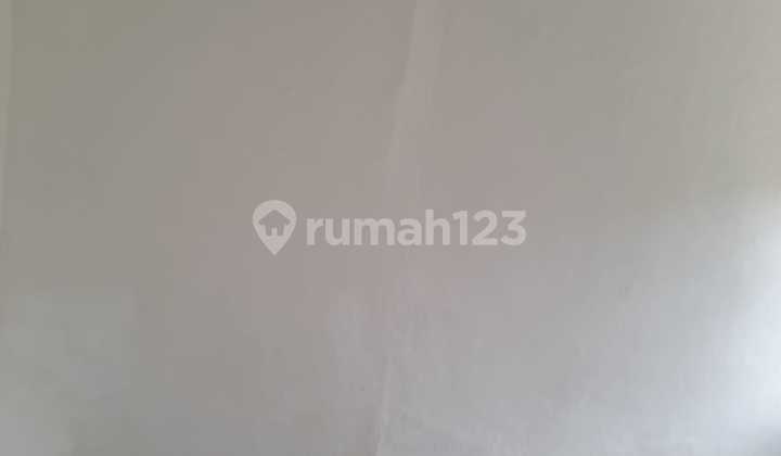 For Rent Ready-to-Occupy House Very Strategic Location In Citra Raya 2