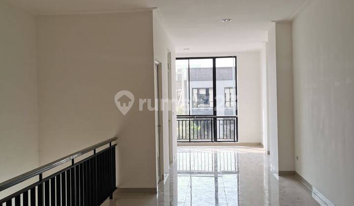 Disewakan Ruko Milenial Pik 2 Lantai - Ukuran 4,5 X 12 M², Harga Terjangkau