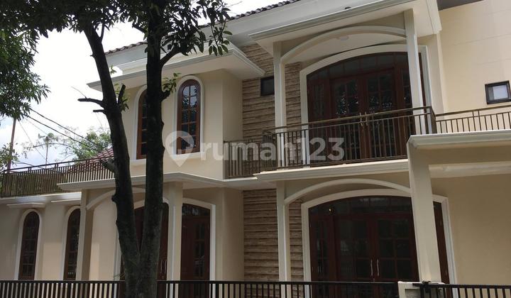 Dijual Rumah Hook Renovasi di Jalan Punai Bintaro - Dekat KRL & Tol 2