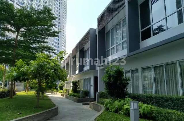 Dijual Townhouse Puri Mansion 2+1 Lantai - Depan Kolam Renang & Gym Dijual Townhouse Puri Mansion 2+1 Lantai - Depan Kolam Renang & Gym