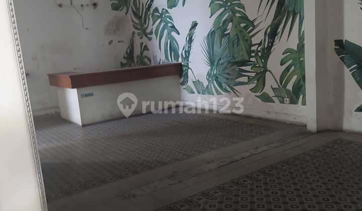 For Rent in Tegalsari, 2 Minutes from TP, Suitable for Restaurant/Cafe.