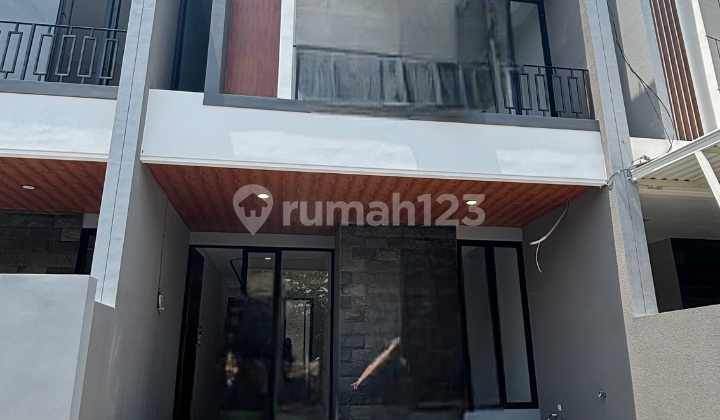 Dijual Raya Manyar Rumah Gres Type C Dekat Pusat Kota Strategis 1