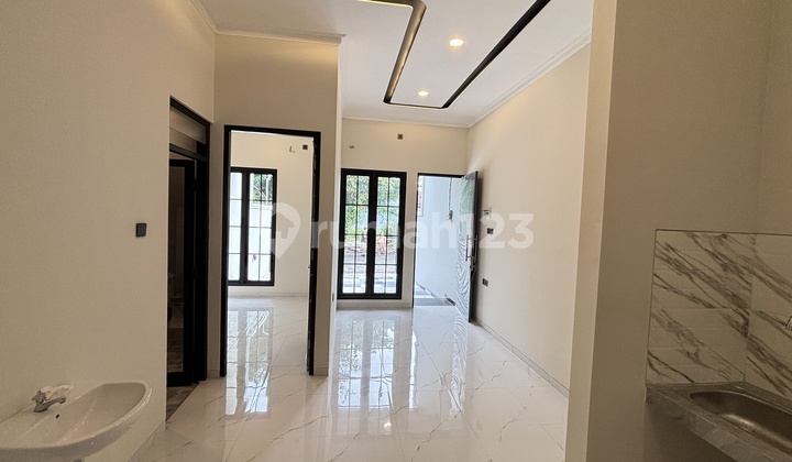 Termurah Manyar! Rumah Baru Di Jalan Utama Manyar Jaya Under 2m 