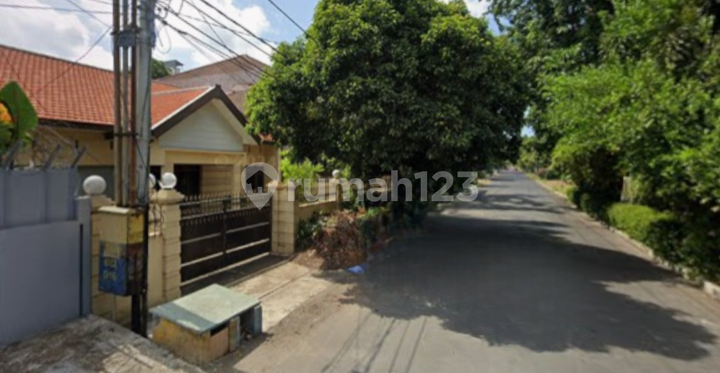 For Sale Manyar Kartika House Well-Maintained Building and Strategic Location For Sale Manyar Kartika House Well-Maintained Building and Strategic Location