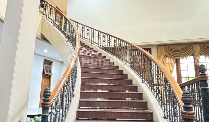 Commercial Business House for Sale in Nginden Double Way Area, Negotiable