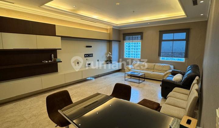 Unit 3Br Private Lift di Belleza Apartement Unit 3Br Private Lift di Belleza Apartement