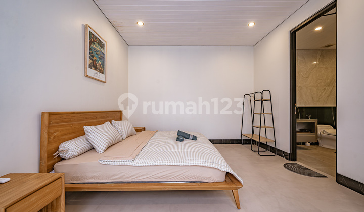 Vila 2 Kamar Tidur Baru di Canggu, 5 Menit ke Pantai
