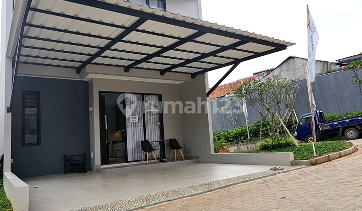 Rumah 2 Lantai Siap Huni Lokasi Strategis SHM