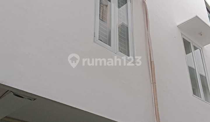 Dijual Rumah 3 Lantai Lokasi Strategis Senen Jakarta Pusat Dijual Rumah 3 Lantai Lokasi Strategis Senen Jakarta Pusat