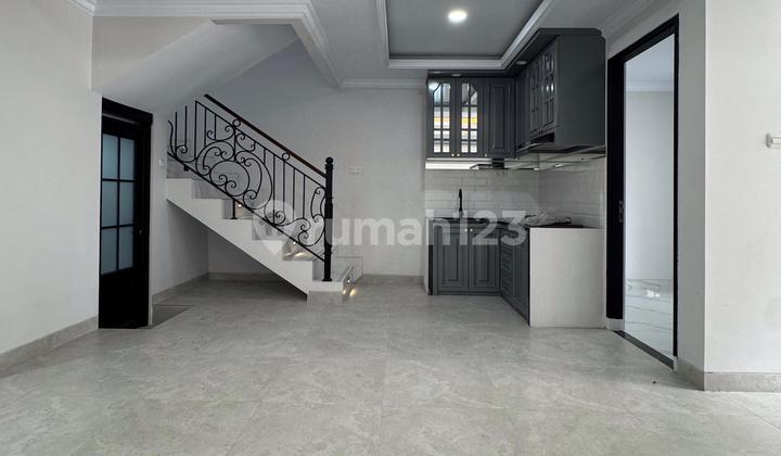 Dijual Rumah Modern Dalam Townhouse di Margasatwa Cilandak 2