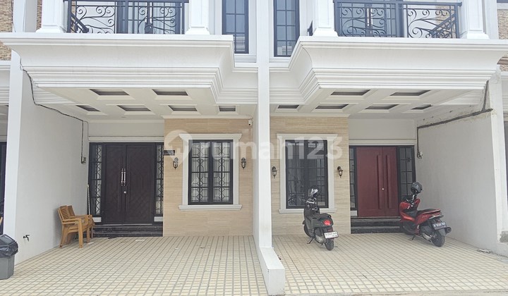 American Classic Modern House Ready Adjacent to Main Road with SHM 2