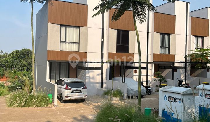 Rumah Modern 3 Lantai (rooftop), Dalam Cluster Harga Terjangkau