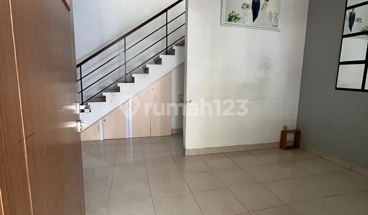 Luxurious 2-Story House in a Cluster with Freehold Title 2