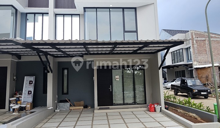 Rumah Murah Modern 2 Lantai Dekat Stasiun LRT Ciracas SHM