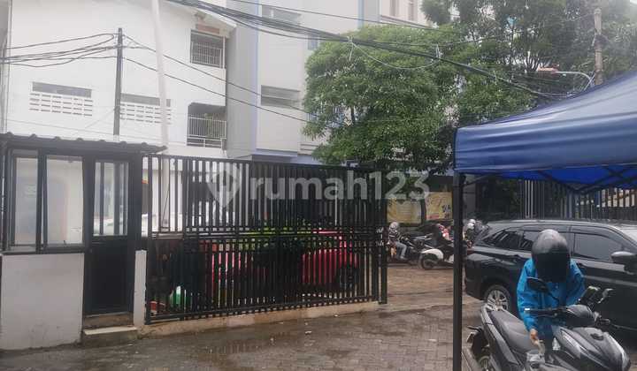 Investasi Terjangkau "Cash Only" di Kedoya Utara, Kecamatan Kebon Jeruk Jakarta Barat Dekat Kampus Esa Unggul 2
