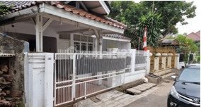 For Sale a Land Plot Cash Only, with an Area of 166 M2 in North Meruya, Kembangan, Including Building, West Jakarta