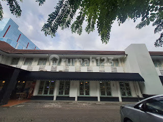 Office Space Lantai 2, Pinggir Jalan Salemba Raya, Dekat Halte. Office Space Lantai 2, Pinggir Jalan Salemba Raya, Dekat Halte.