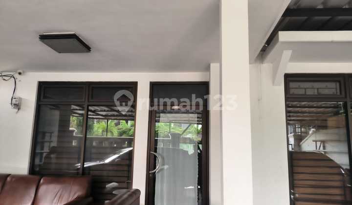 Attractive Investment for Sale Cash Only One Plot of Land with Total Area of 248 M2 Including Building at Jl. Surya Sarana No. 23, Rt/Rw 009/07, Kedoya Utara Village, Kebon Jeruk Subdistrict, West Jakarta Administrative City 1