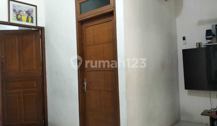 Di Jual Rumah Jln. Pintu II Bawah TMII 2