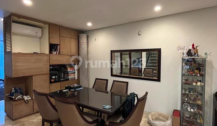 HOUSE FOR SALE STRATEGIC LOCATION IN STANDARD TOWNHOUSE FOR EXPATS 2