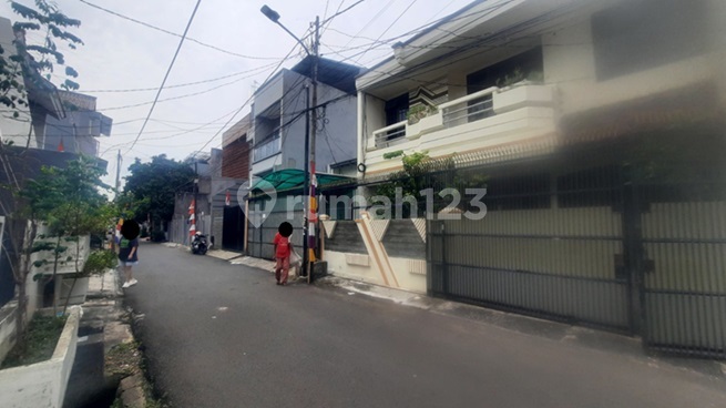 Investasi Cuan "Cash Only" Sebidang Tanah dengan Total Luas 133 M2 Berikut Bangunan di Pulo Macan, Kel. Tomang, Kec. Grogol Petamburan, Kota Adm. Jakarta Barat Investasi Cuan "Cash Only" Sebidang Tanah dengan Total Luas 133 M2 Berikut Bangunan di Pulo Macan, Kel. Tomang, Kec. Grogol Petamburan, Kota Adm. Jakarta Barat