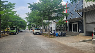Warehouse With Office in a Strategic Location Near Sentul Toll Gate Warehouse With Office in a Strategic Location Near Sentul Toll Gate