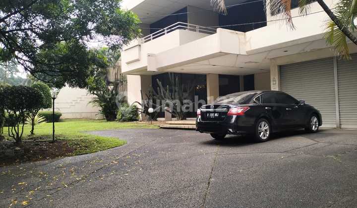 Luxury House in Kebayoran Baru, best price, land cost only.