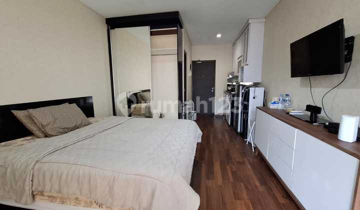 For Sale Cheap Apartment in Golden Triangle Office Area in Central South Jakarta