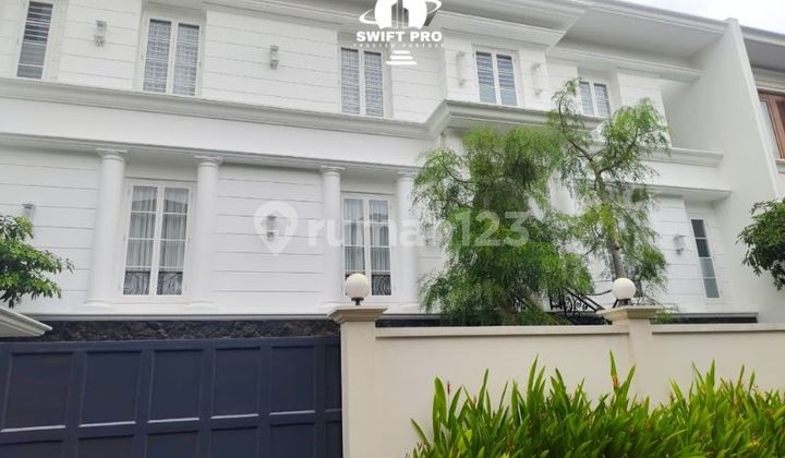 Rumah Strategis nan Nyaman di Kemang,Jakarta Selatan 2