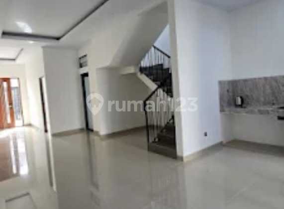 For Sale House in Dki Plot