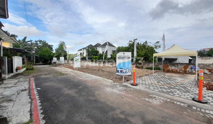 Rumah 2 Lantai Sambiroto Town House Dekat Unimus Kedungmundu Tembalang 1
