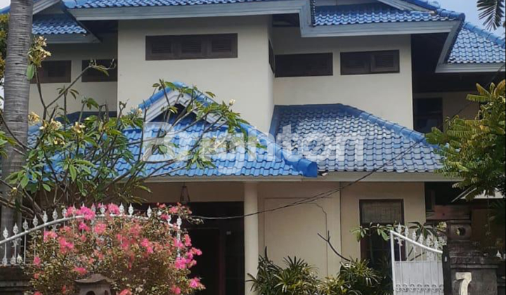 Dijual Rumah - Lokasi Strategis, Cocok untuk Hunian Besar 2